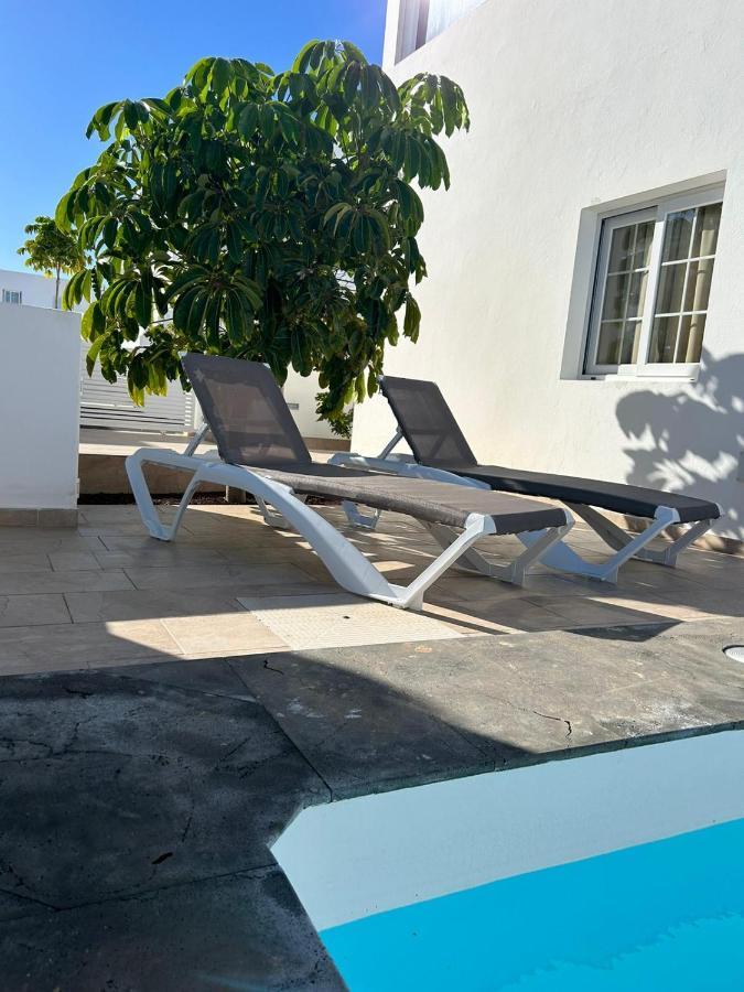 Villa Pousadoiro Playa Blanca  Exterior photo