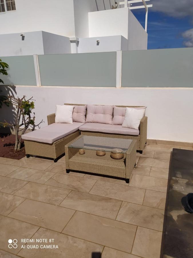 Villa Pousadoiro Playa Blanca  Exterior photo