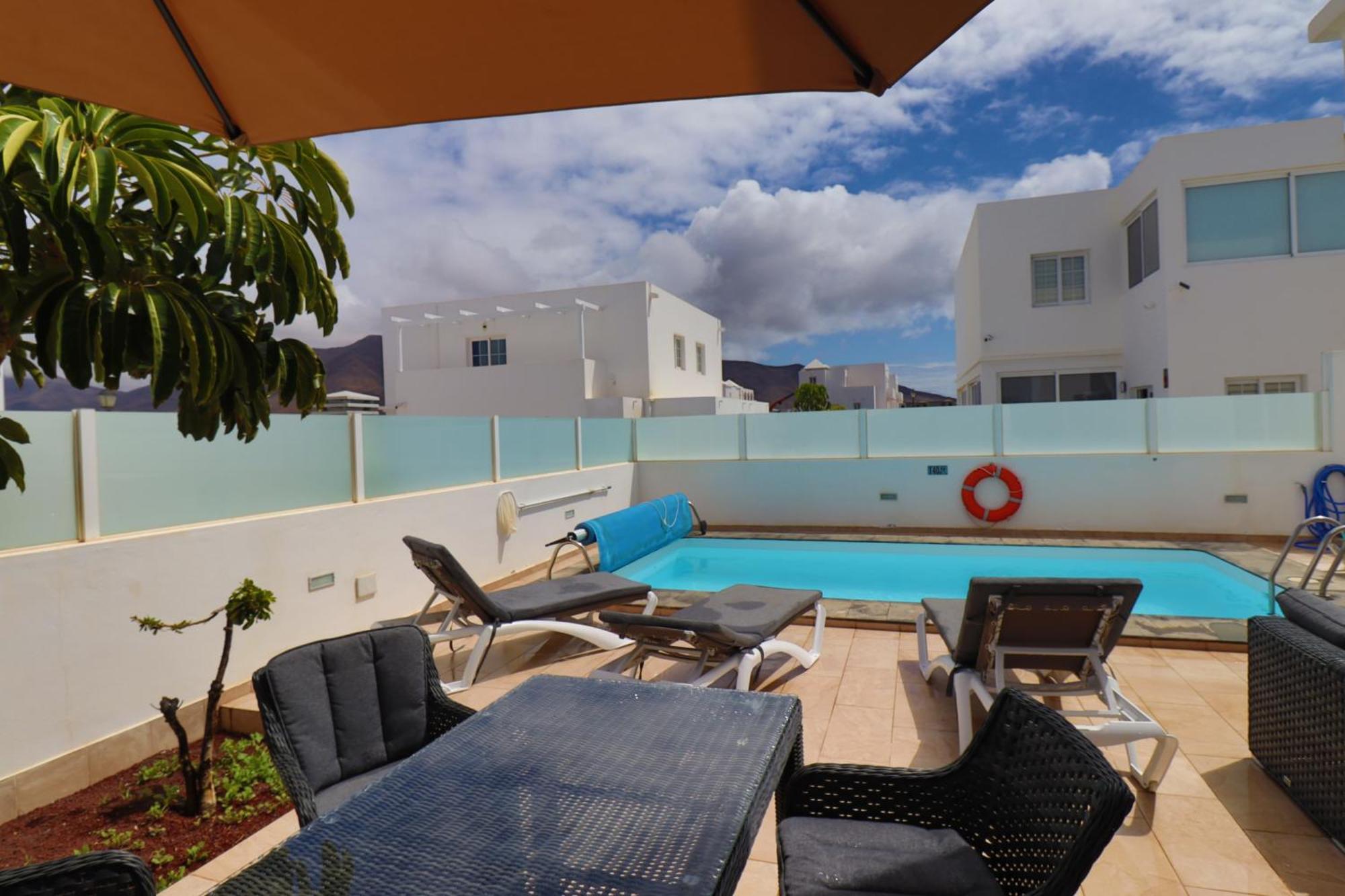 Villa Pousadoiro Playa Blanca  Exterior photo