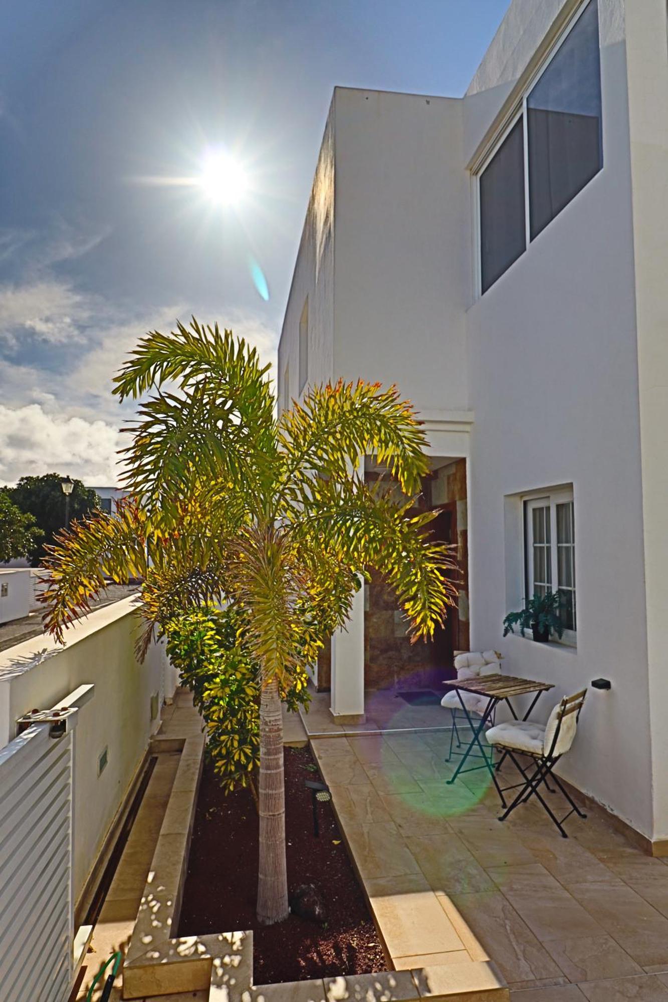 Villa Pousadoiro Playa Blanca  Exterior photo